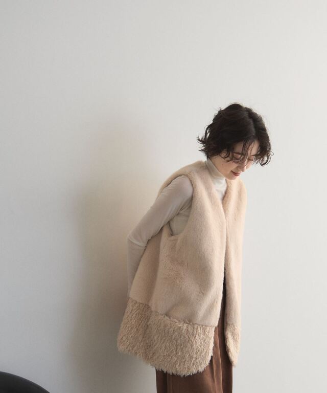 オフィシャルサイト限定】ファーボアドッキングベスト