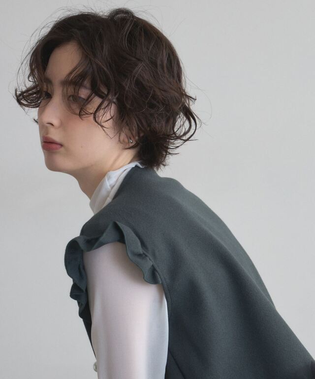 オフィシャルサイト限定】チュールフリルベスト