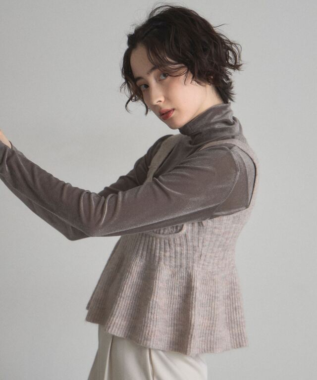 オフィシャルサイト限定】ペプラムニットビスチェ