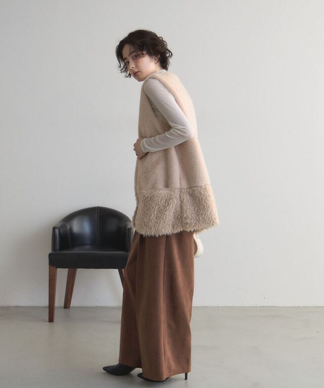 オフィシャルサイト限定】ポンチスエードワイドパンツ