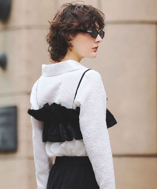 ARVELLIA】TEXTURE CONTRAST BLOUSE