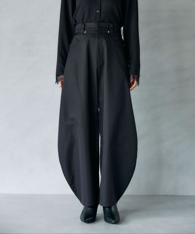 ARVELLIA｜ COCOON SILHOUETTE PANTS