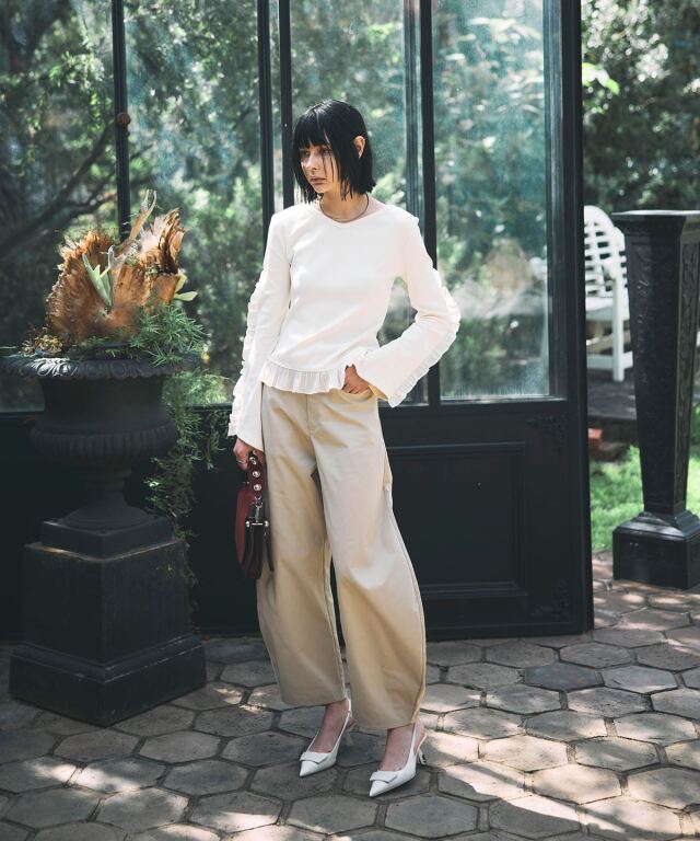 新品未使用ELLIE ベージュ コクーンパンツ M 極美品♡試着のみ ELLIE 完売品 コクーンパンツ ベージュ 極美品♡