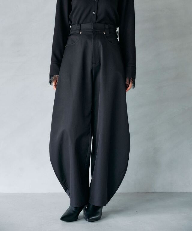 ARVELLIA｜ COCOON SILHOUETTE PANTS