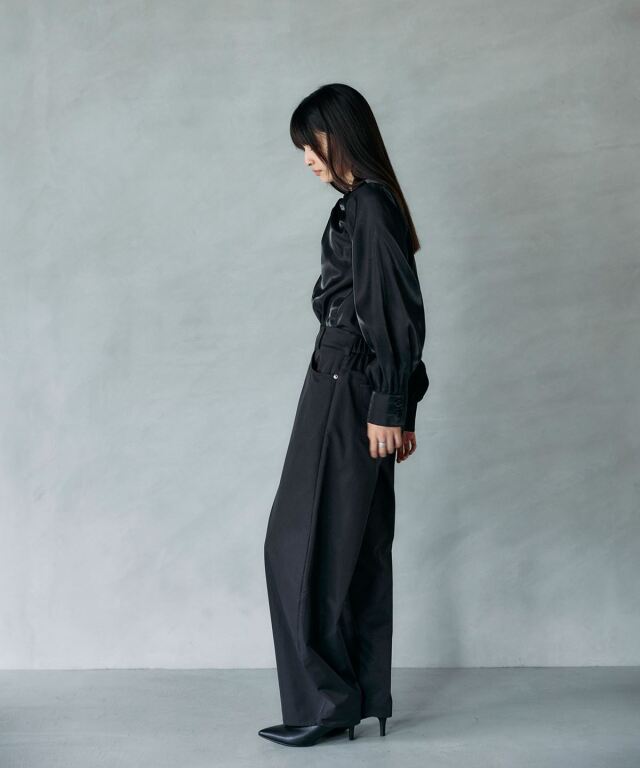 ARVELLIA| COCOON SILHOUETTE PANTS ARVELLIA| COCOON SILHOUETTE PANTS