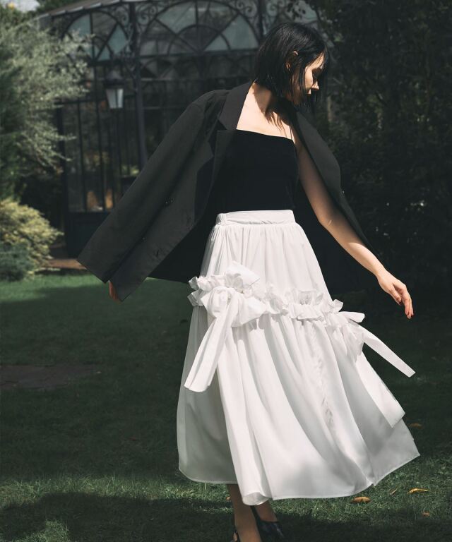 ARVELLIA｜ RIBBON DETAIL FRILL SKIRT