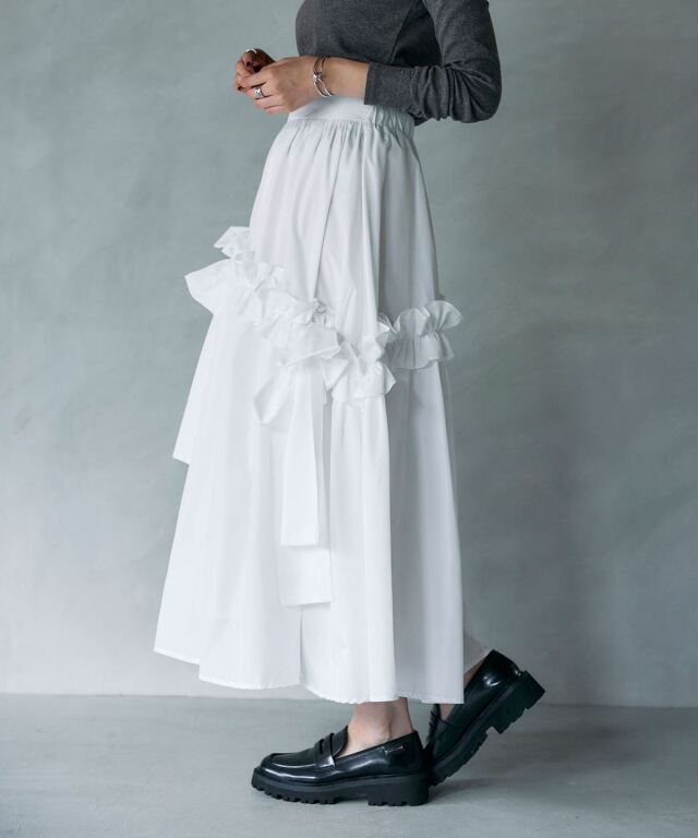 ARVELLIA｜ RIBBON DETAIL FRILL SKIRT