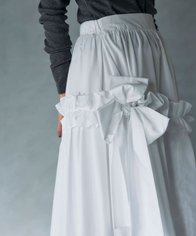 ARVELLIA｜ RIBBON DETAIL FRILL SKIRT