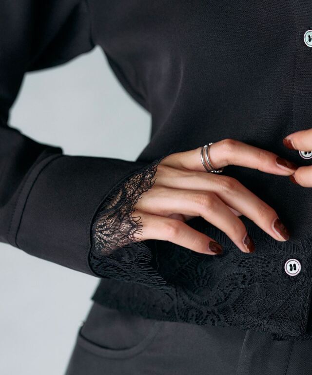 ARVELLIA｜ LACE CONTRAST SHIRT