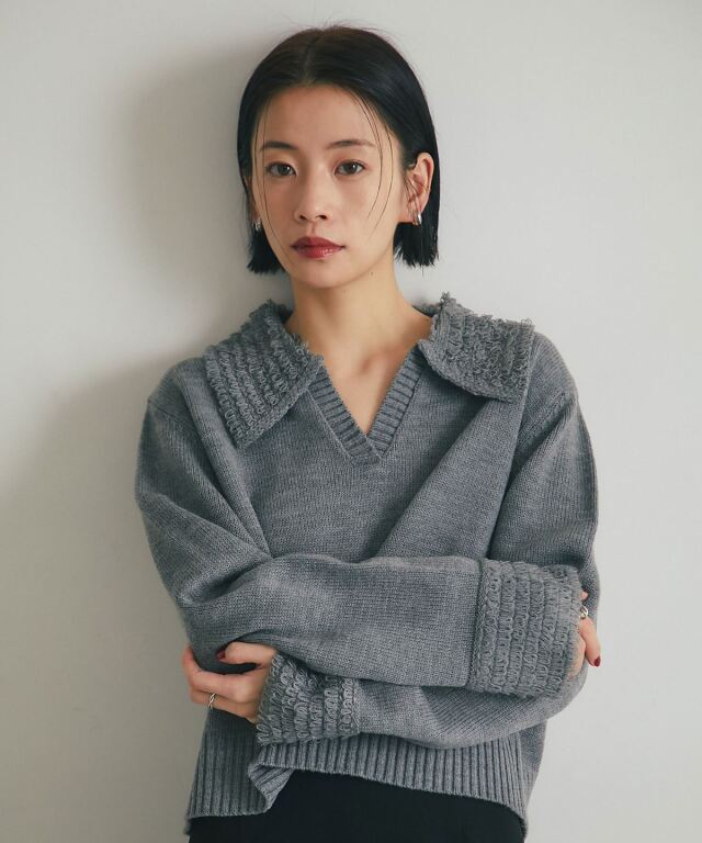 ARVELLIA｜ FRINGE COLLAR KNIT SWEATER