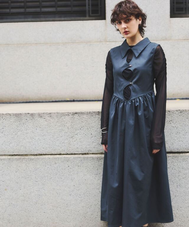 ARVELLIA】CUTOUT DRESS