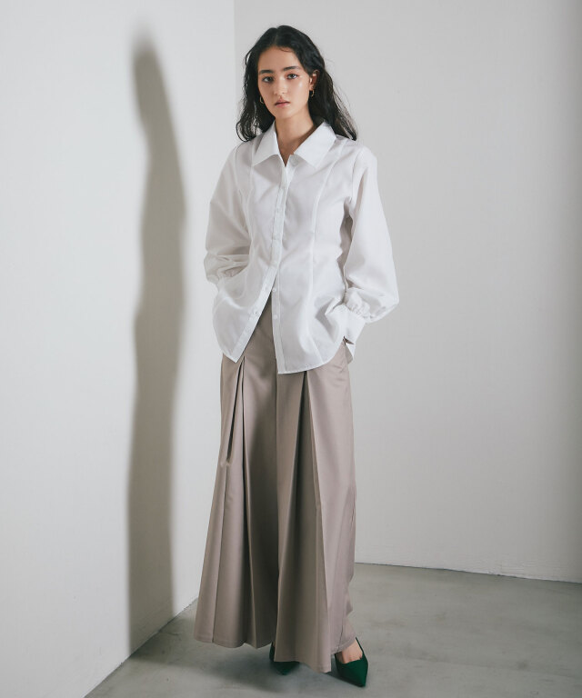 ARVELLIA| SHARP EDGE HIGH-WAIST PANTS ARVELLIA| SHARP EDGE HIGH-WAIST PANTS