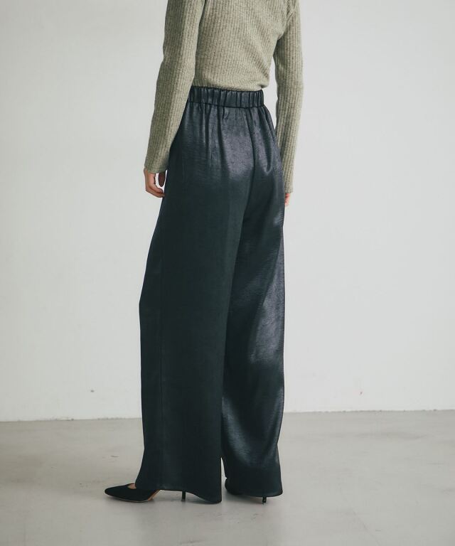 ARVELLIA】SATIN FLUID PANTS