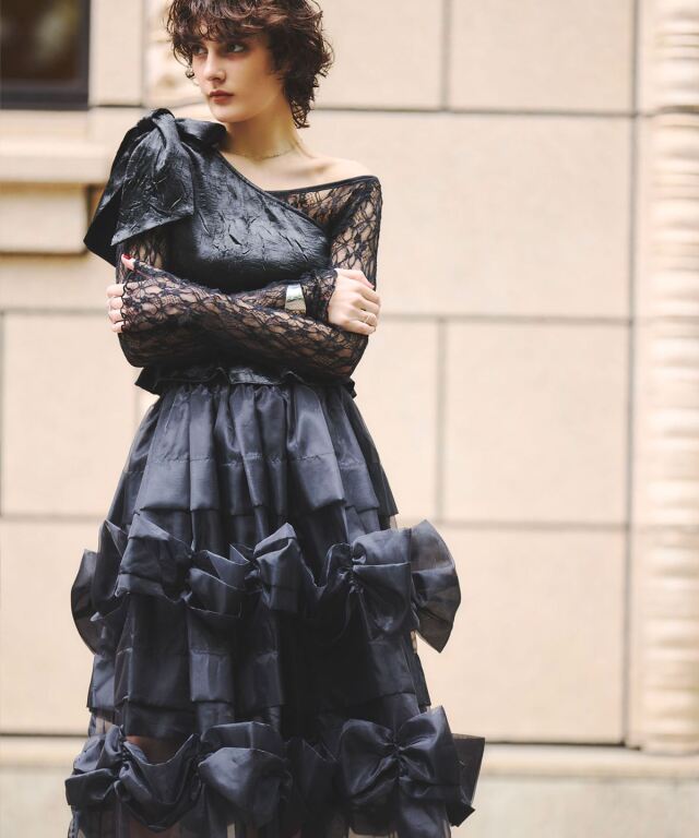 週末値下げ美品！bow.aツイルトップス ARVELLIA】ARC BOW SKIRT