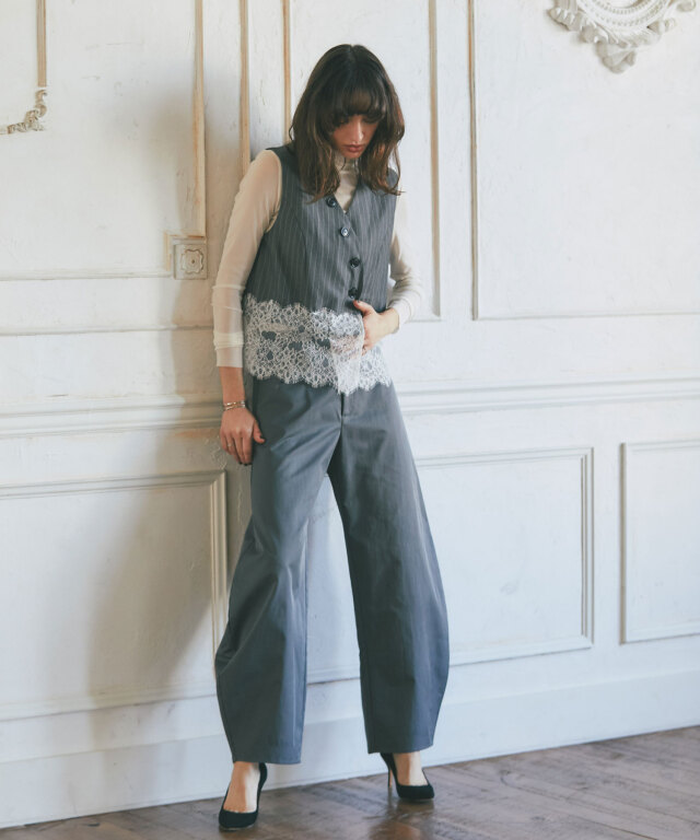 ARVELLIA】LACE EDGE VEST