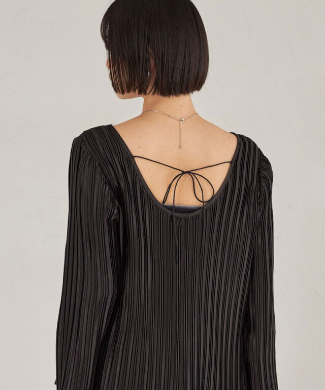 ARVELLIA】TEXTURED SATIN TOPS