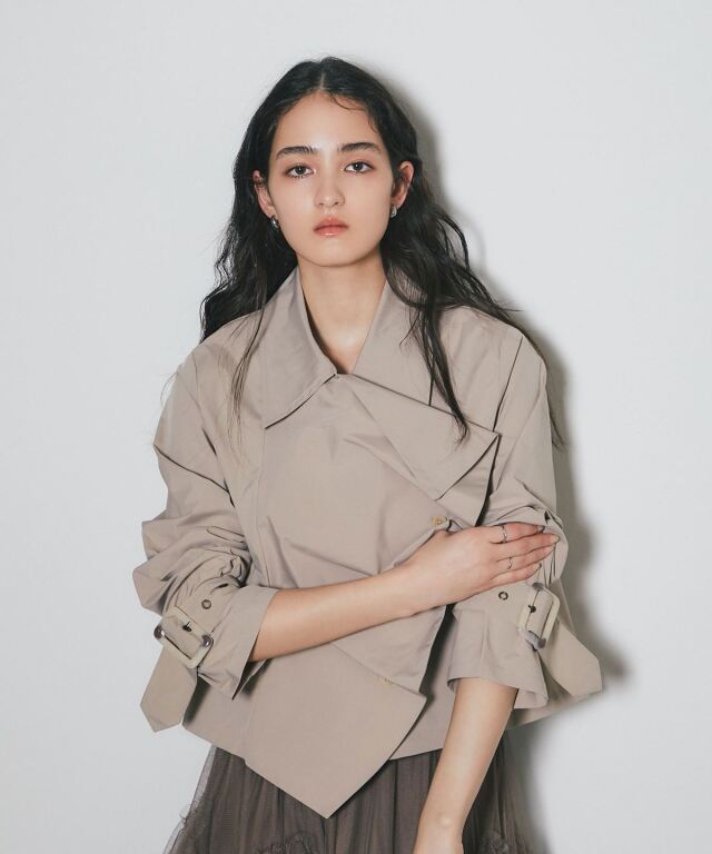 ARVELLIA】SLANT SHORT TRENCH