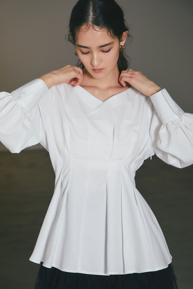 ケーブルニット