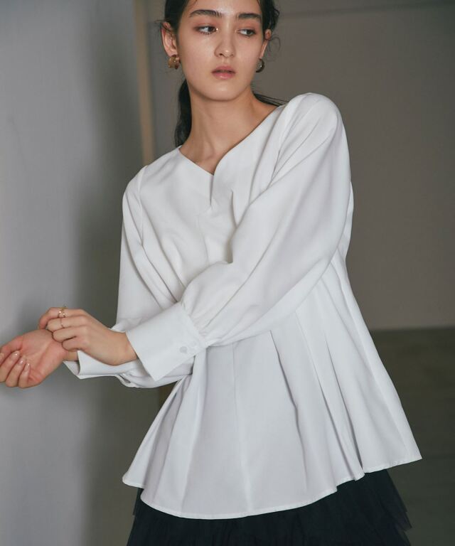 miyさま専用 ARVELLIA】FLARE HEM PLEATED SHIRT