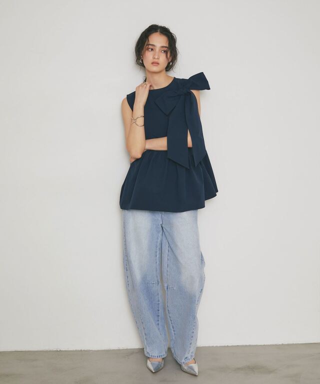 ARVELLIA】SCULPTURAL BOW TOP