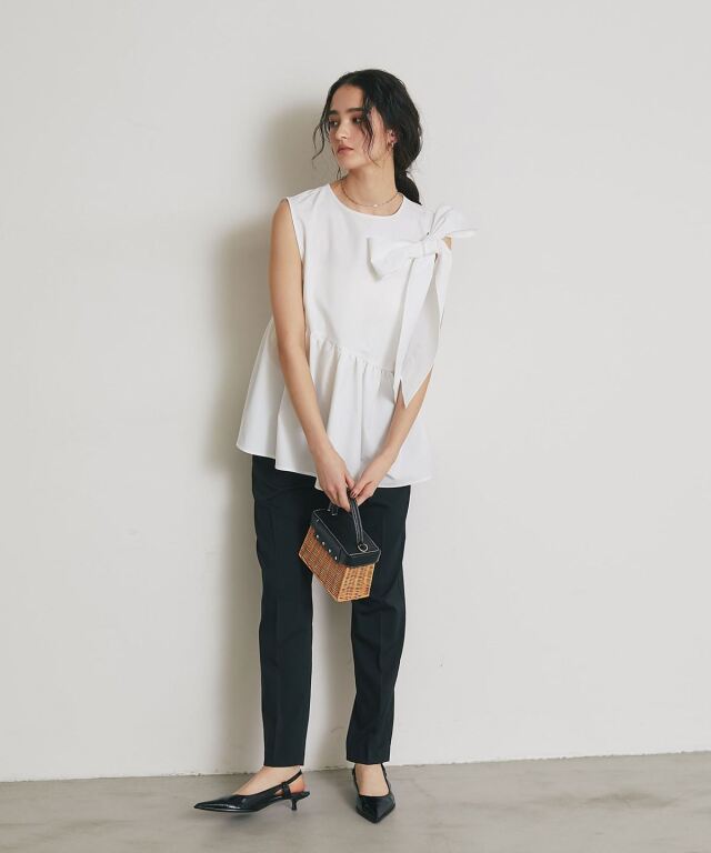 ARVELLIA】SCULPTURAL BOW TOP