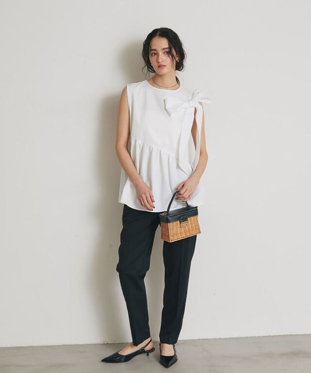 ARVELLIA】SCULPTURAL BOW TOP