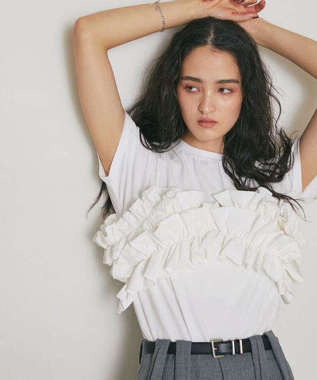 etsu19610413でございます。おまとめ4点セット ARVELLIA】2WAY LAYERED RUFFLE TOP
