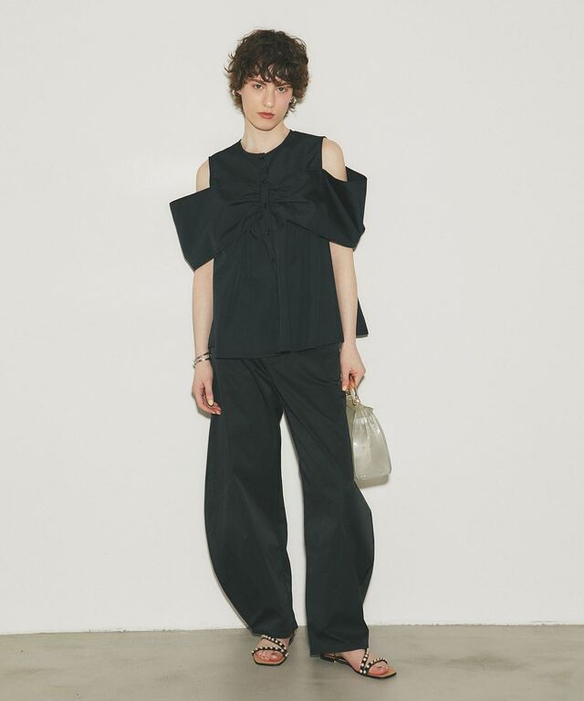 ARVELLIA】 SCULPTED BOW BLOUSE
