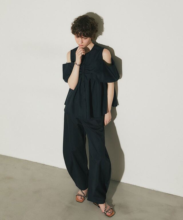 ARVELLIA】 SCULPTED BOW BLOUSE