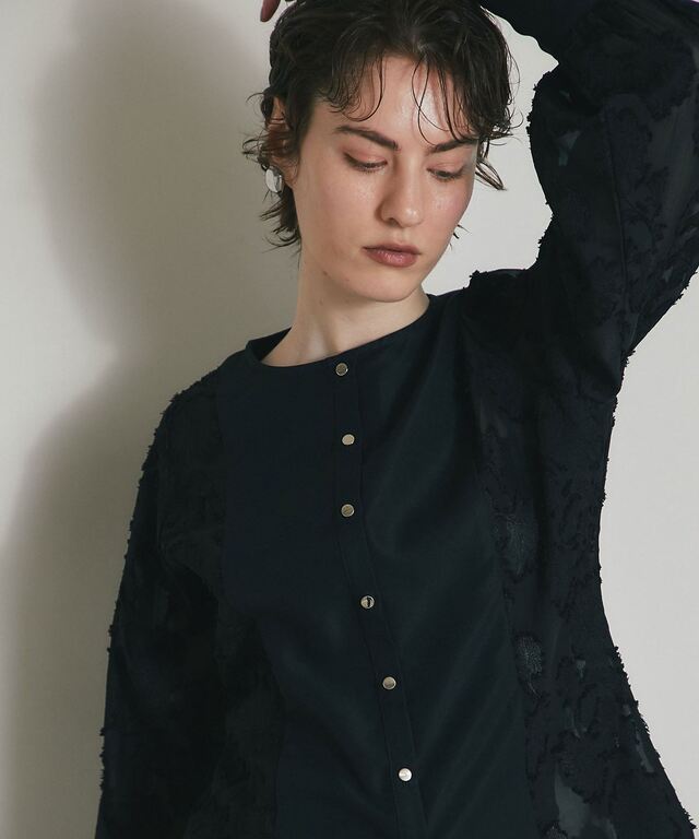 ARVELLIA】PANEL SHEER SLEEVE BLOUSE