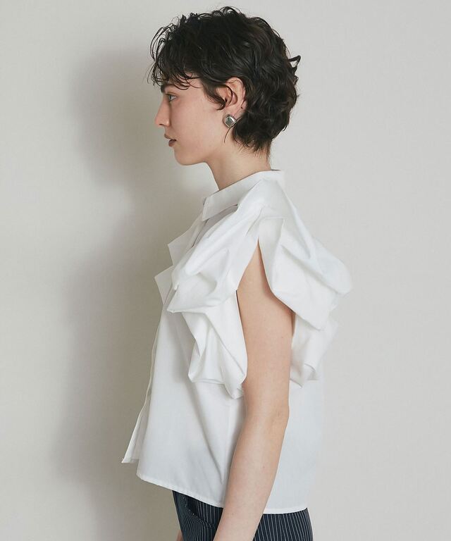 お値下げ済　硯　石　年季モノ ARVELLIA】AIRY RUFFLE BLOUSE