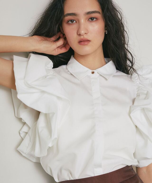 ARVELLIA】AIRY RUFFLE BLOUSE
