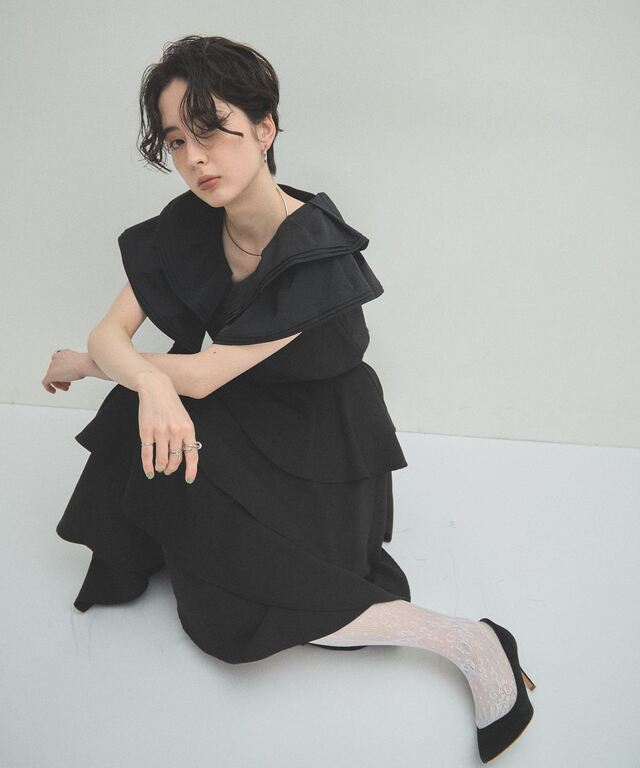 ARVELLIA】PINTUCK RUFFLE BLOUSE