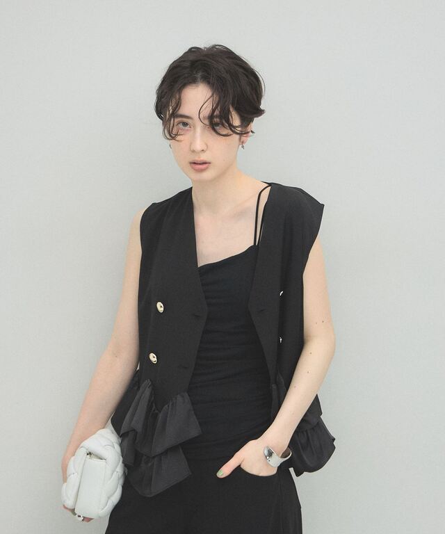 ARVELLIA】COLLARLESS FRILL GILET