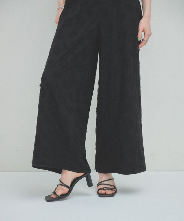 ARVELLIA】FLORAL EMBROIDERY PANTS