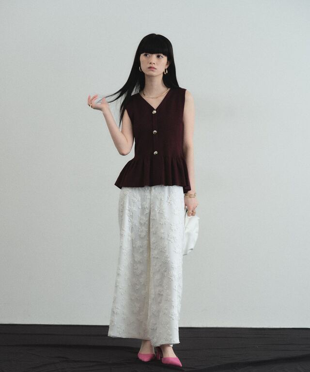 ARVELLIA】LUXE BUTTON PEPLUM KNIT