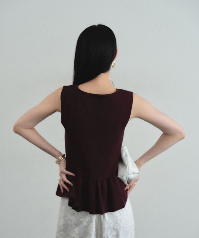 ARVELLIA】LUXE BUTTON PEPLUM KNIT