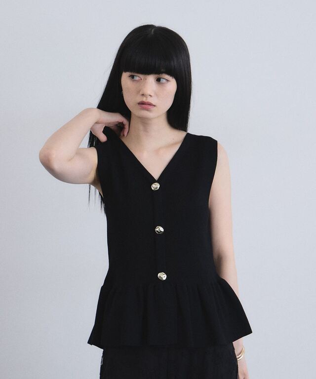 ARVELLIA】LUXE BUTTON PEPLUM KNIT