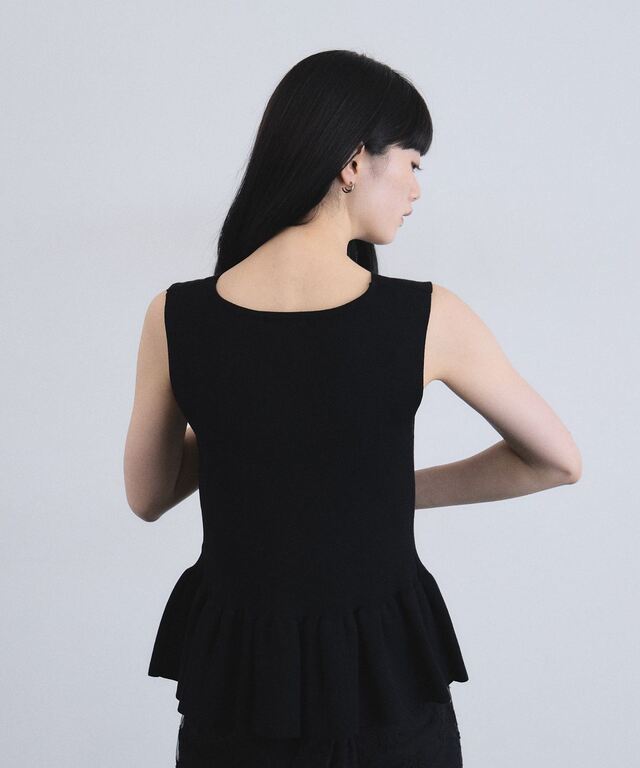 ARVELLIA】LUXE BUTTON PEPLUM KNIT
