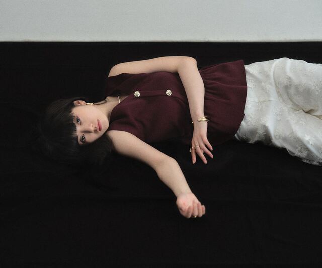 ストロベリーシュガー ARVELLIA】LUXE BUTTON PEPLUM KNIT