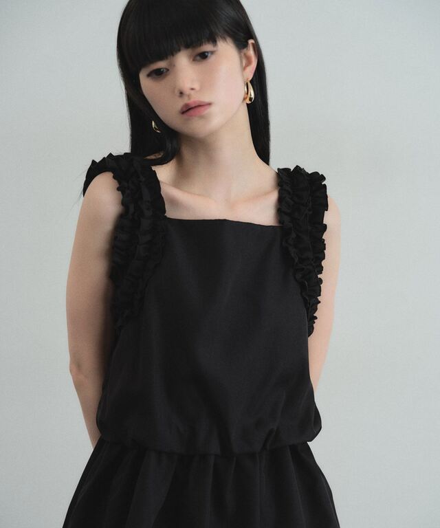 【ARVELLIA】CONTOUR RUFFLE TOP