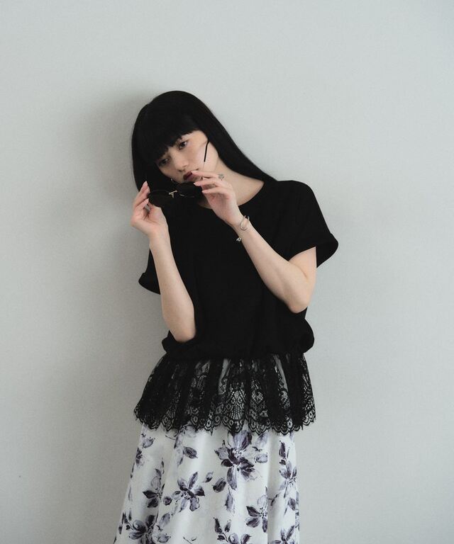 ARVELLIA】LACE HEM RELAX TOP