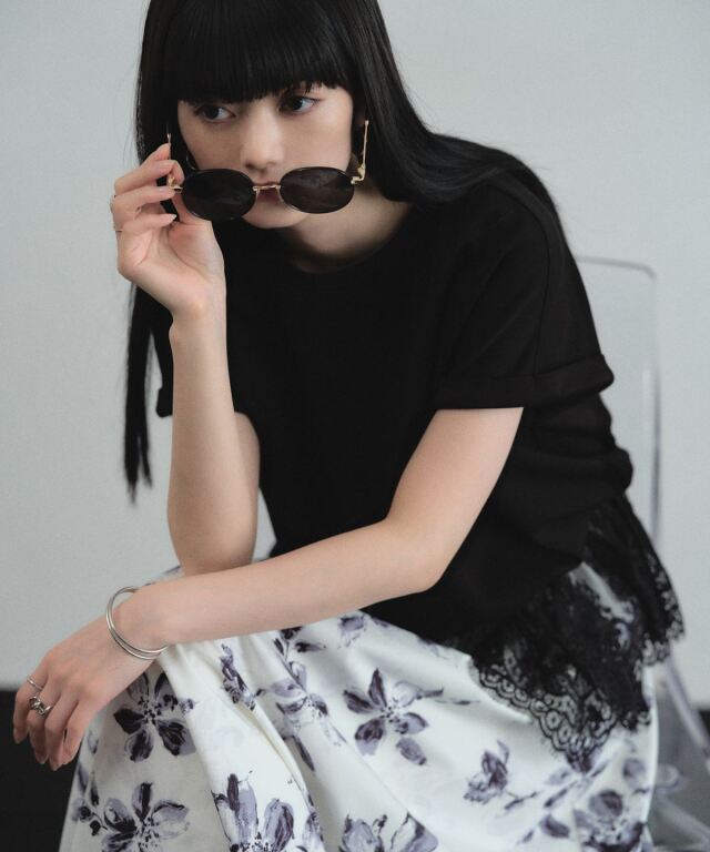 【ARVELLIA】LACE HEM RELAX TOP