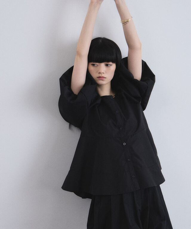 ARVELLIA】ARCHITECT SLEEVE BLOUSE