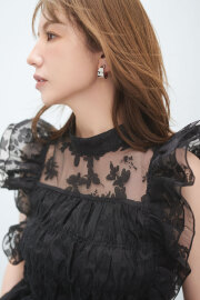 3月30日オフィシャルサイト限定少量再販！【美香さん着用】シャーリングシアーブラウス＊少量の在庫確保による再販売の為、返品/交換は出来かねる場合がございます。予めご了承ください。＊