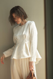 【Ayaさん着用】ケーブルジャガードペプラムカットソー