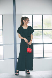 【成瀬愛里さん着用】リネンライクラッフルロンパース※一部店舗のみ入荷