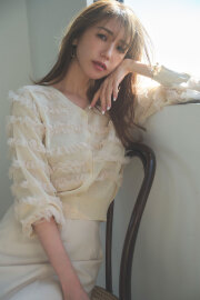 5月25日オフィシャルサイト限定再販！【美香さんコラボ】チュールフリルネックカーデ