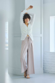 【8/15 SALE再値下げ！】チェーンベルトタックワイドパンツ＊SALE品につき返品/交換/注文確定後の変更キャンセル不可＊