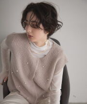 1月19日オフィシャルサイト限定再販！パール付きニットベスト